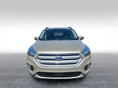 Used 2018 Ford Escape SE w/ Ford Safe & Smart Package AWD/4WD image 2