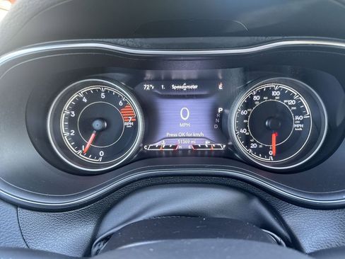 Certified 2019 Jeep Cherokee Limited image 11