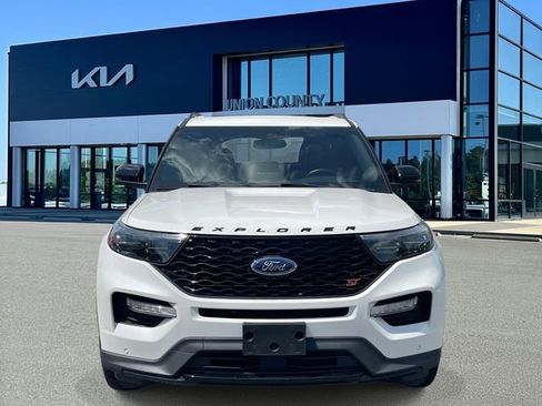 Used 2023 Ford Explorer ST w/ Equipment Group 401A AWD/4WD image 2
