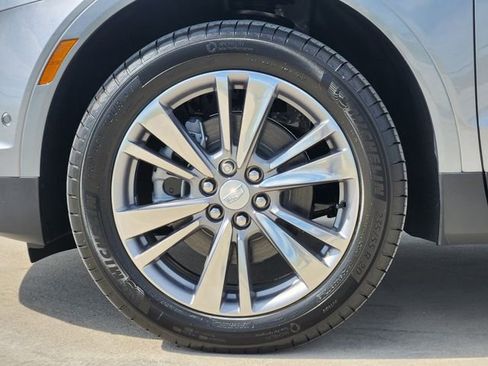 New 2025 Cadillac XT5 Premium Luxury w/ Technology Package FWD image 9