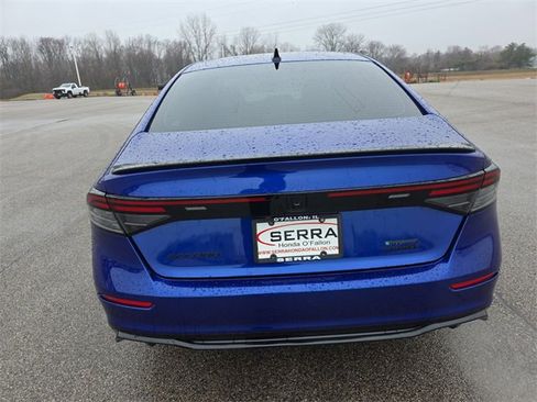 Used 2024 Honda Accord Sport image 12