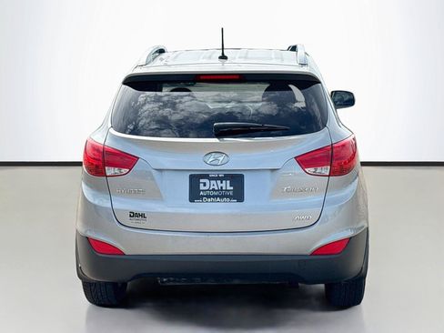 Used 2010 Hyundai Tucson GLS w/ Popular Equipment Pkg 2 AWD/4WD image 11
