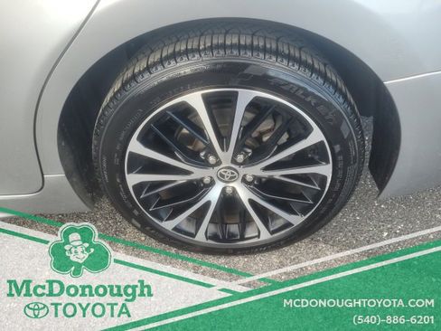 Used 2020 Toyota Camry SE image 26