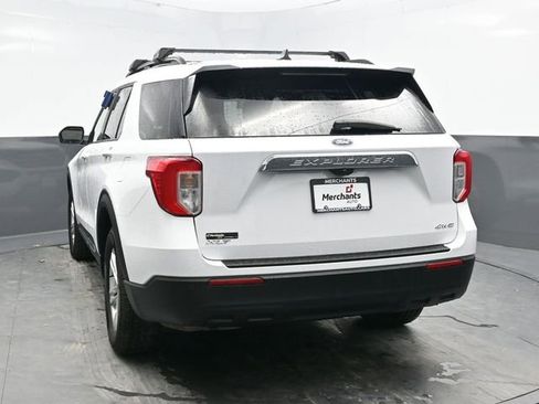 Used 2023 Ford Explorer XLT image 5