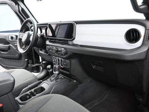 Used 2025 Jeep Wrangler Unlimited Sport AWD/4WD image 26