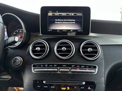 Used 2019 Mercedes-Benz GLC 300 4MATIC Coupe image 22