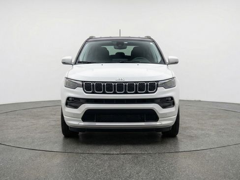 Used 2025 Jeep Compass Limited image 2