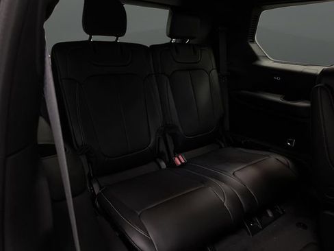 New 2025 Jeep Grand Cherokee L Limited w/ Luxury Tech Group II image 33