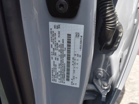 Used 2025 Ford F450 Lariat w/ FX4 Off-Road Package image 32