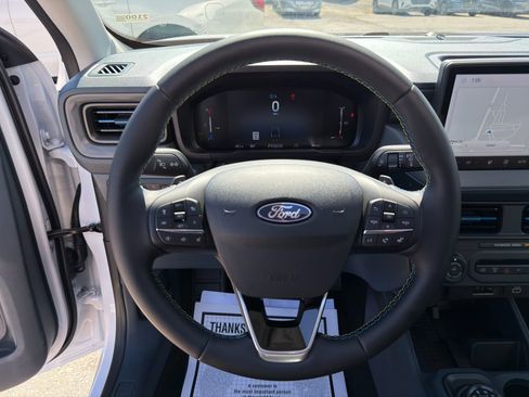 New 2025 Ford Maverick Lobo image 38