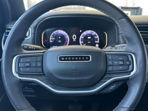 Certified 2022 Jeep Wagoneer Series II AWD/4WD image 25