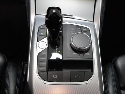 Used 2022 BMW M440i Convertible RWD image 27
