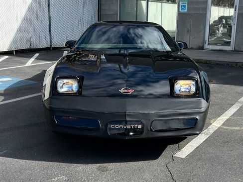 Used 1987 Chevrolet Corvette Coupe image 10