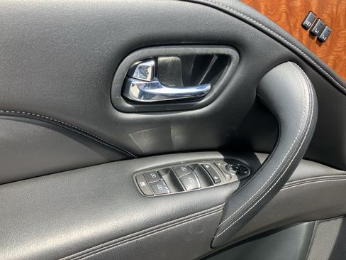 Used 2019 INFINITI QX80 Luxe RWD image 16