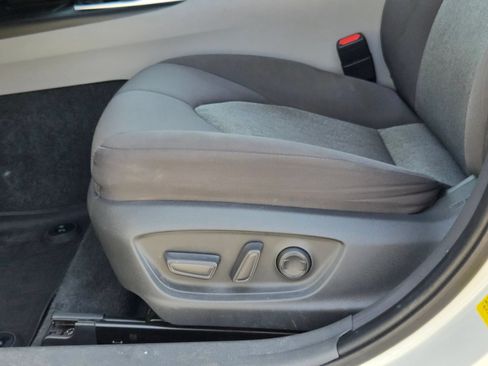 Used 2021 Toyota Camry LE FWD image 23