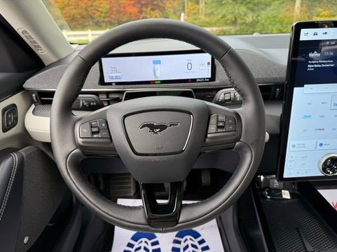 Certified 2023 Ford Mustang Mach-E Premium image 18