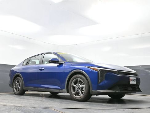 Used 2025 Kia K4 FWD image 49
