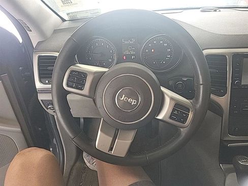 Used 2011 Jeep Grand Cherokee Laredo image 9