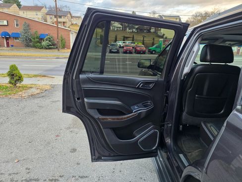 Used 2015 Chevrolet Tahoe LT image 13
