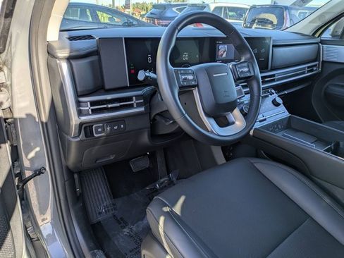 Used 2025 Hyundai Santa Fe SEL image 5