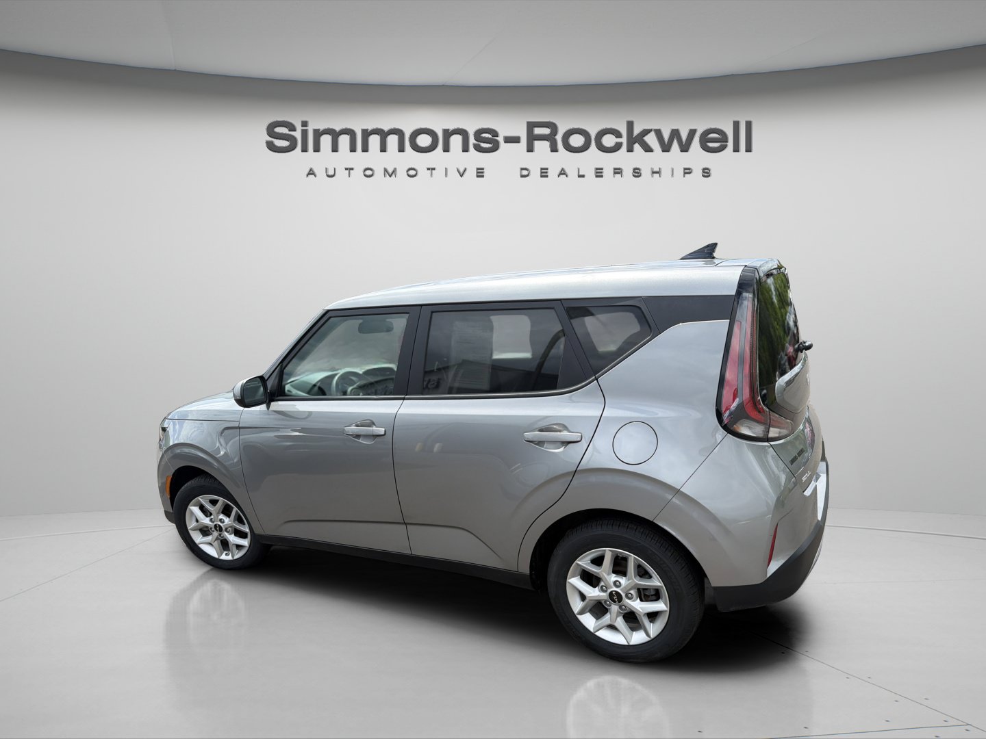 Used 2024 Kia Soul LX w/ Option Group 015 FWD image 2