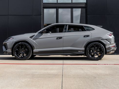 Used 2024 Lamborghini Urus Performante AWD/4WD image 9
