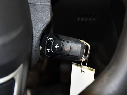 Used 2016 Ford Fusion SE FWD image 24