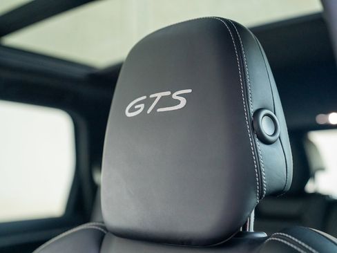 Used 2016 Porsche Cayenne GTS image 13