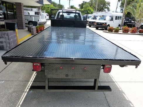 Used 2018 Ford F550 2WD Regular Cab Super Duty image 14