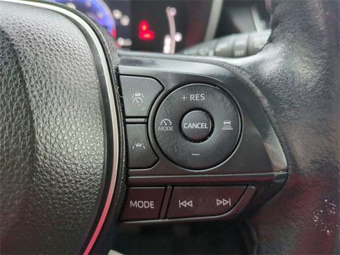 Used 2023 Toyota Corolla Cross XLE image 25