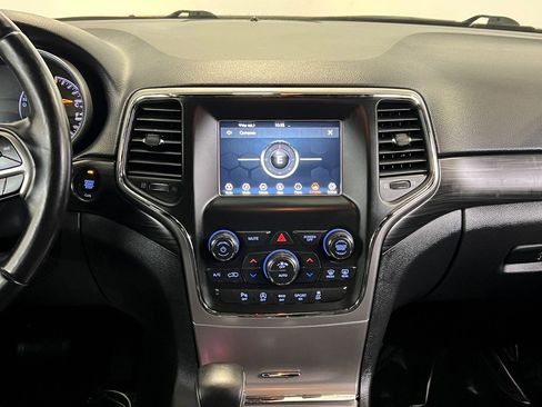 Certified 2020 Jeep Grand Cherokee Laredo image 19