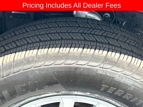 Used 2025 Toyota Tacoma SR5 AWD/4WD image 23