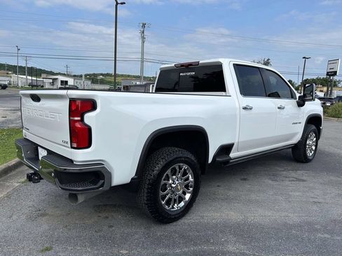 Used 2026 Chevrolet Silverado 2500 LTZ w/ LTZ Premium Package AWD/4WD image 4