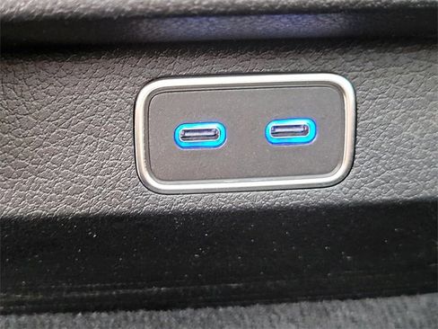 Used 2024 Mercedes-Benz GLS 450 4MATIC image 42