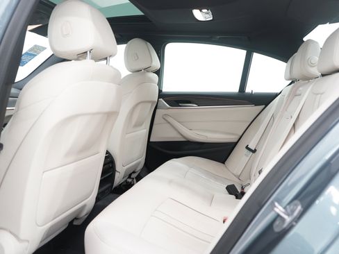 Used 2021 BMW 530i xDrive 530i xDrive w/ Convenience Package image 18