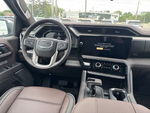 New 2026 GMC Sierra 1500 Denali w/ Denali Reserve Package AWD/4WD image 12