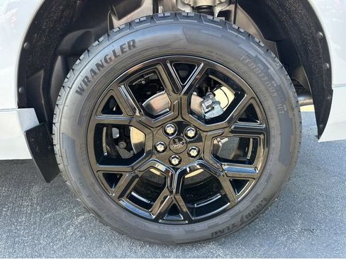 New 2026 Ford Maverick Lobo image 11