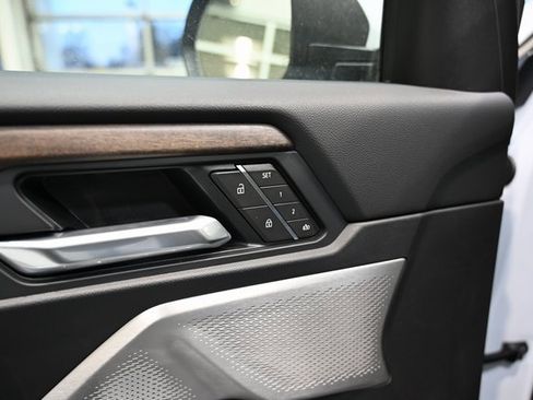 New 2026 GMC Acadia Denali Ultimate w/ LPO, Floor Liner Package image 30