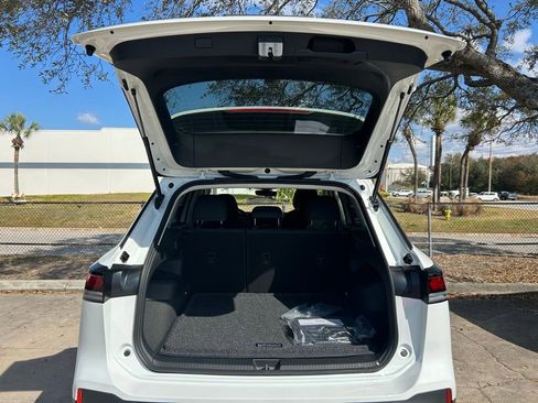 New 2026 Volkswagen Tiguan S FWD image 92