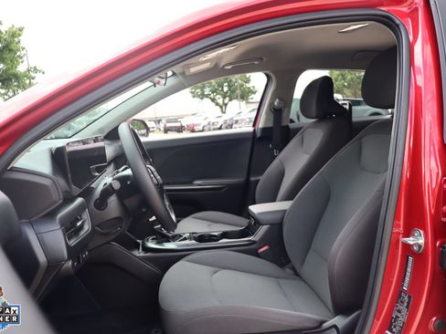 Used 2025 Kia K4 FWD image 11