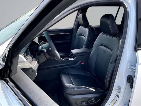 New 2026 Jeep Grand Cherokee L Limited AWD/4WD image 11