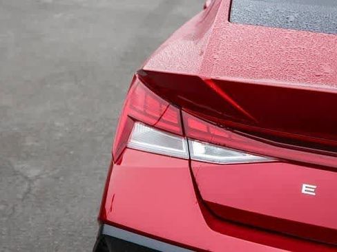 Certified 2025 Hyundai Elantra SEL FWD image 8
