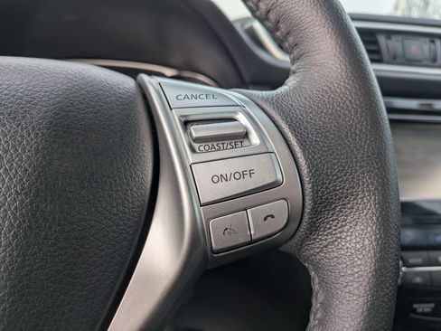 Used 2016 Nissan Rogue SL w/ SL Premium Package image 14