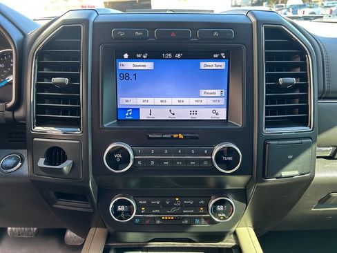 Used 2019 Ford Expedition Limited image 18