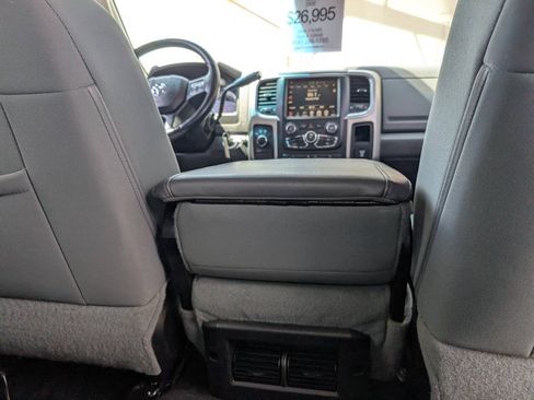 Used 2015 RAM 2500 SLT w/ Luxury Group AWD/4WD image 15