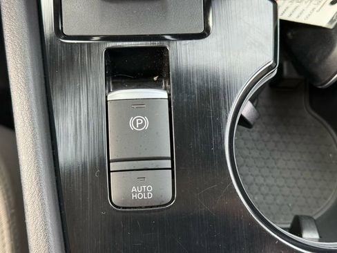 Used 2024 Nissan Rogue SV image 22