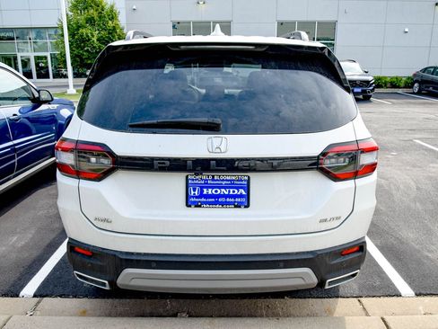 Used 2024 Honda Pilot Elite image 17