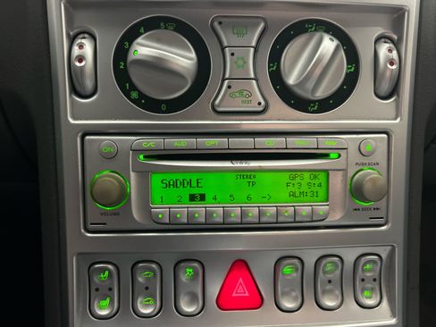 Used 2008 Chrysler Crossfire Limited image 13