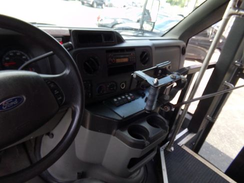 Used 2011 Ford E-350 and Econoline 350 Super Duty w/ Shuttle Bus Prep Pkg image 56