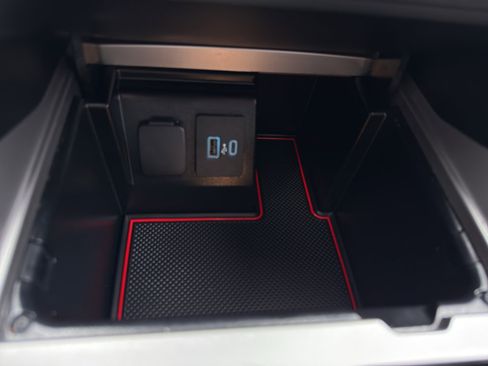 Used 2022 Ford Explorer ST-Line w/ Class IV Trailer Tow Package image 20